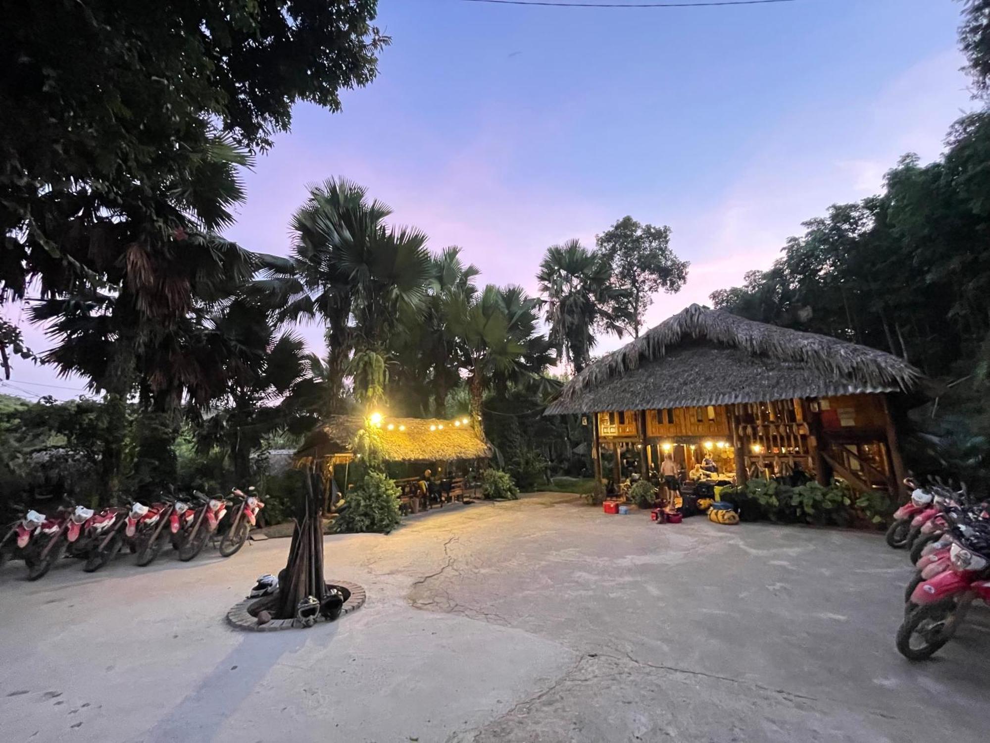 Vu Linh Palm House Homestay - Bungalow Yen Bai Exterior photo